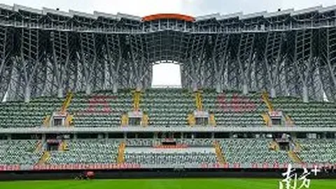 吴京大方表示不反对表情包频繁使用：深感荣幸，网友赞氛围感十足