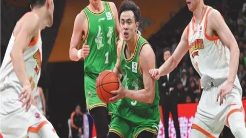 “多特蒙德7月5日开启备战季前赛：美国行挑战曼联与切尔西！”